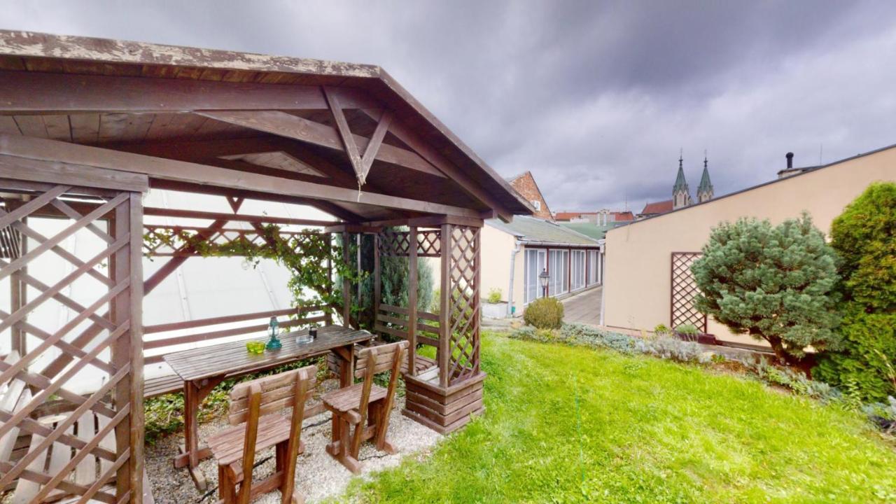 Apartments Kromeriz Exterior photo
