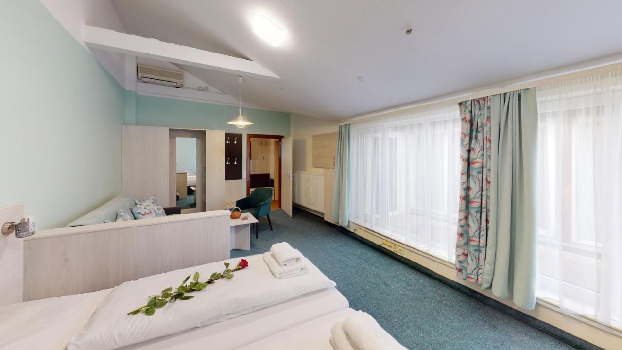 Apartments Kromeriz Exterior photo